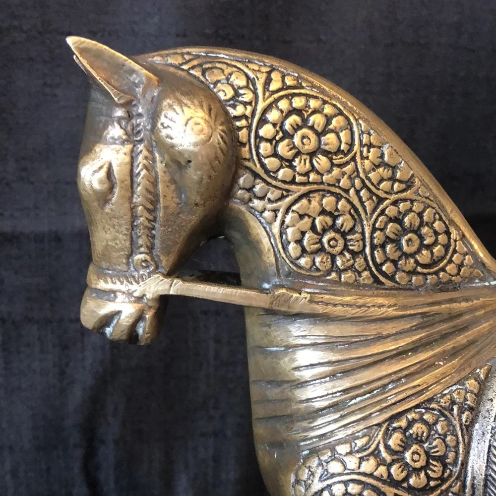 Medieval horse brass figure large 10” H 12” L midcentury Korea. Free standing - Picture 2 of 8
